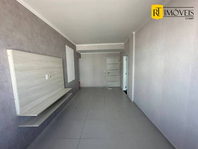 #2055 - Apartamento para Venda em Cabo Frio - RJ - 3