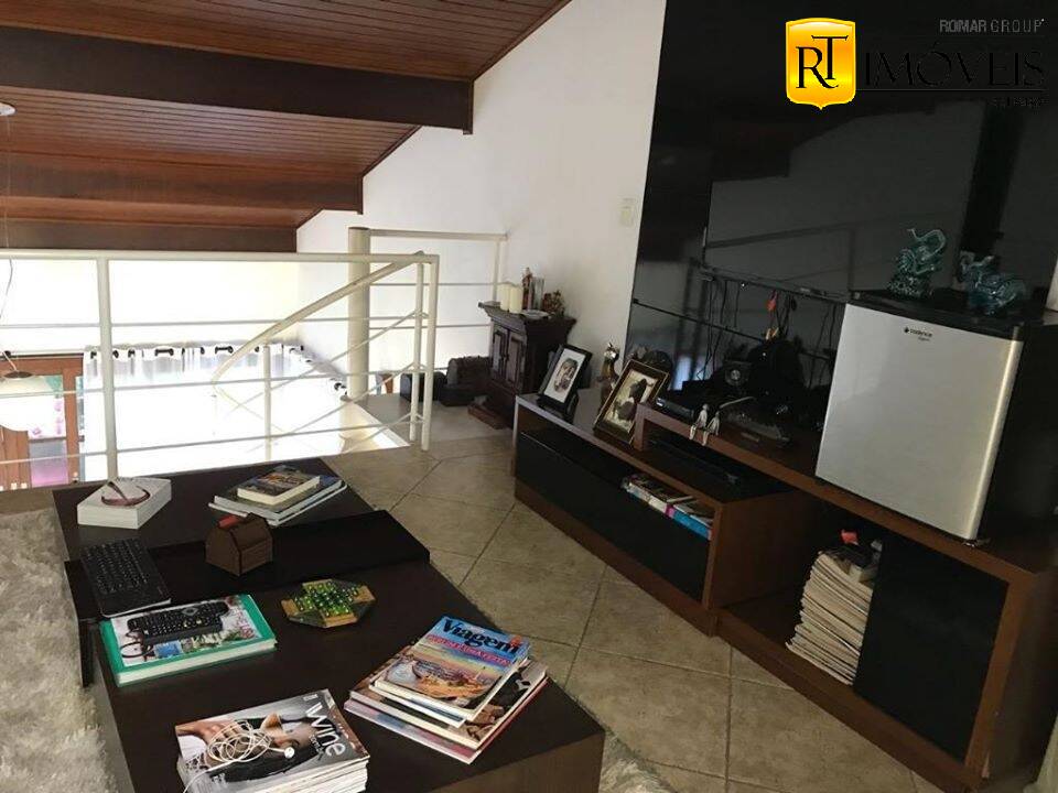 Casa de Condomínio à venda com 5 quartos, 225m² - Foto 3