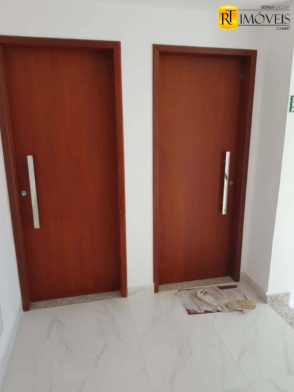 Apartamento à venda com 2 quartos, 75m² - Foto 11