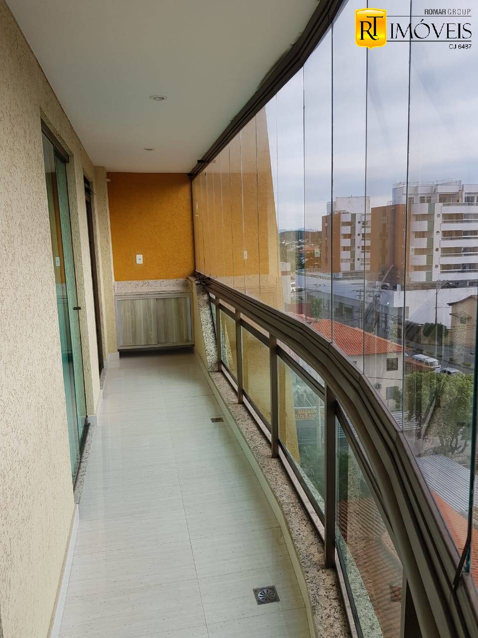 Apartamento à venda com 2 quartos, 85m² - Foto 2