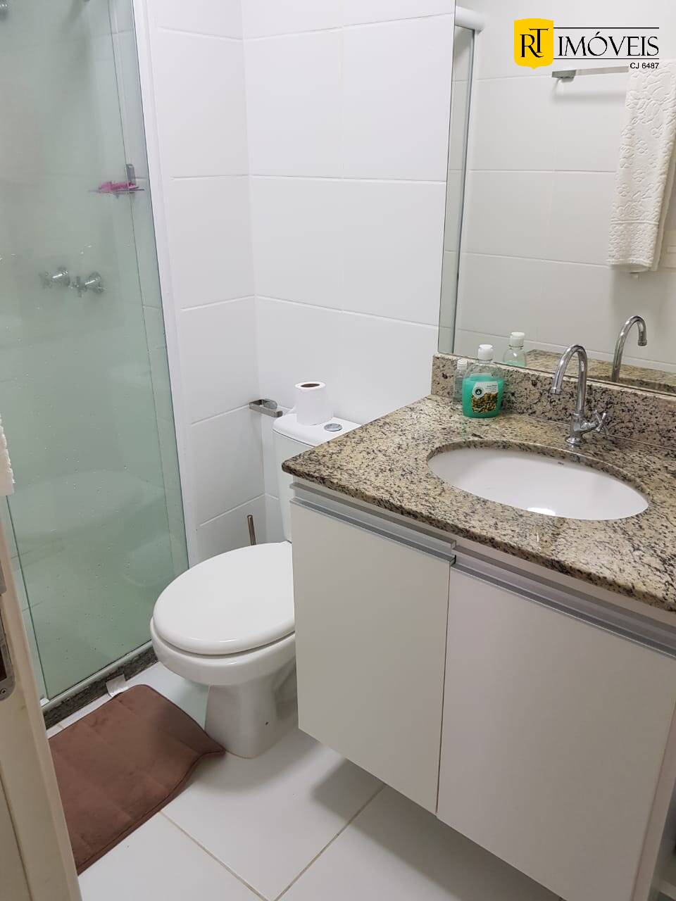 Apartamento para alugar com 3 quartos, 130m² - Foto 13