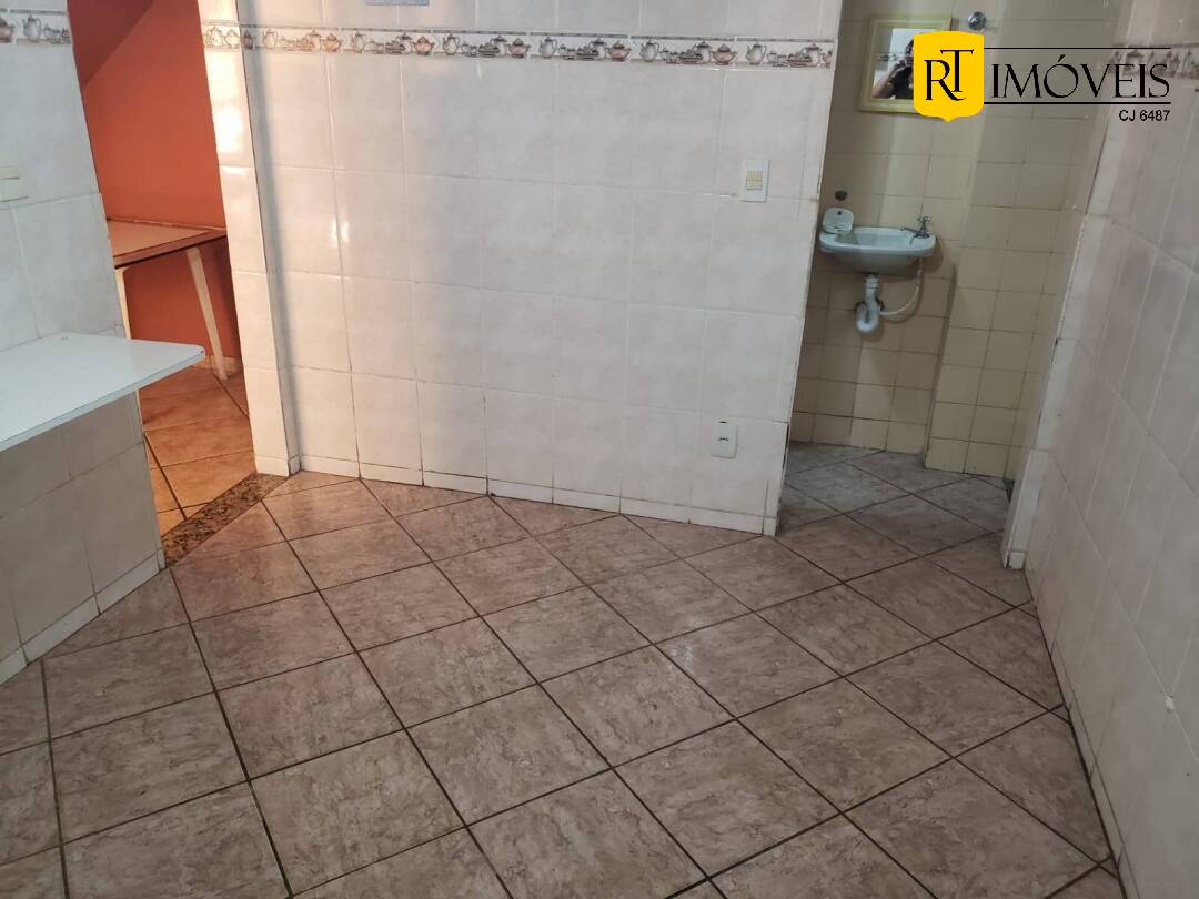 Casa à venda com 3 quartos, 168m² - Foto 8