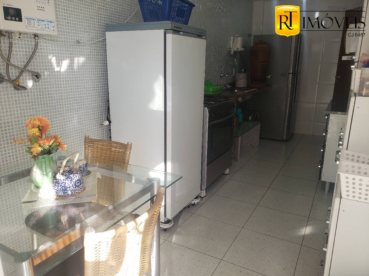 Apartamento à venda com 2 quartos, 70m² - Foto 13