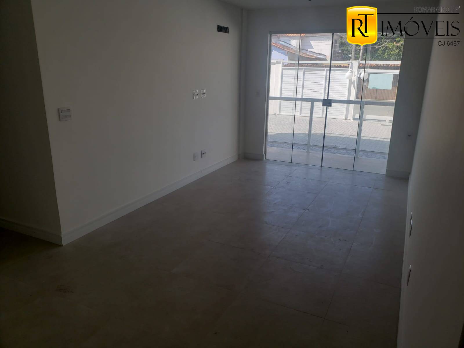 Apartamento à venda com 2 quartos, 74m² - Foto 4