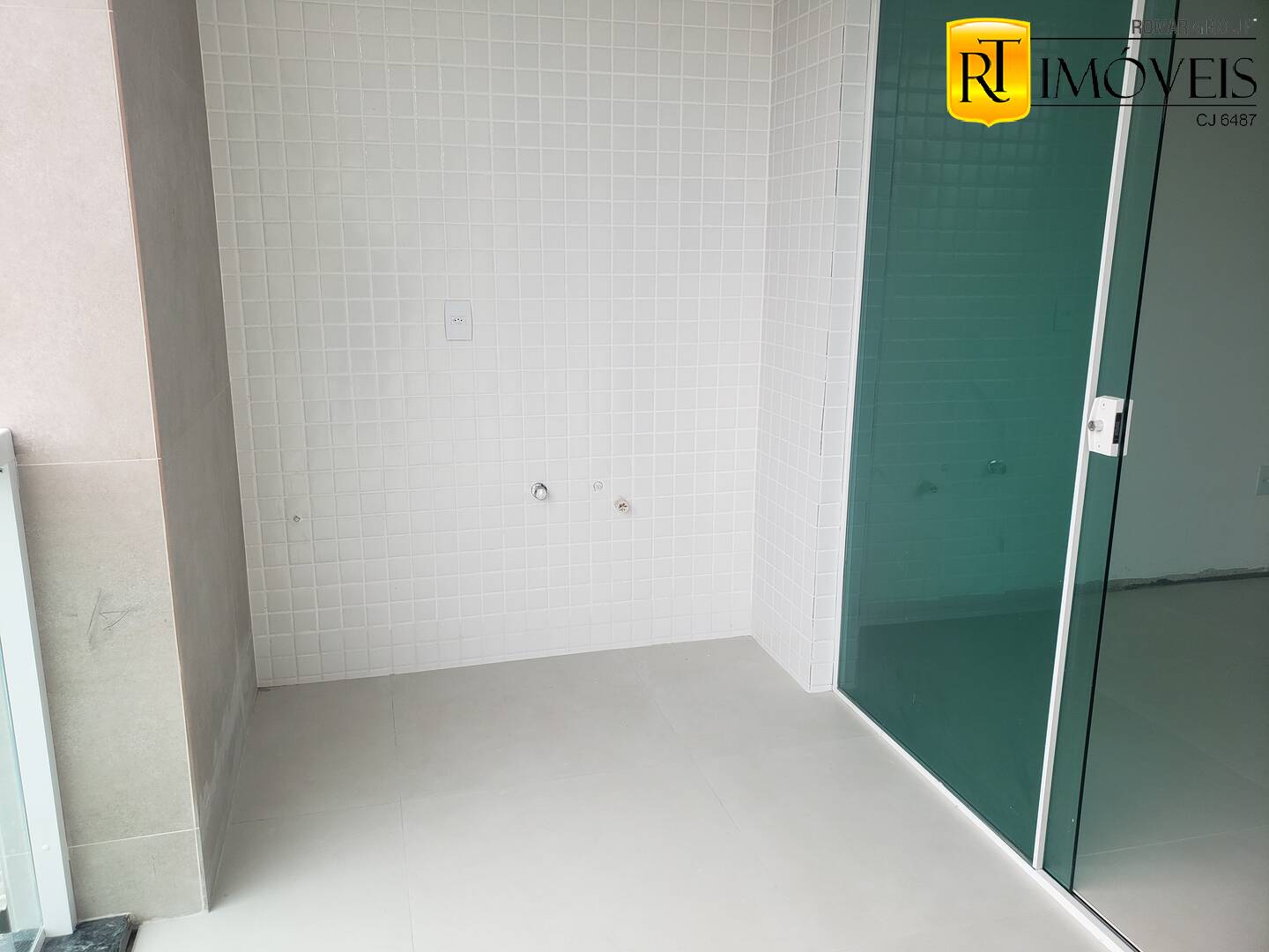 Apartamento à venda com 2 quartos, 105m² - Foto 9