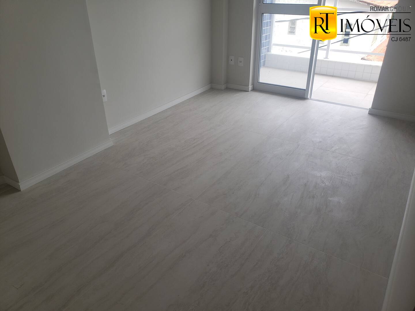 Apartamento à venda com 1 quarto, 55m² - Foto 4