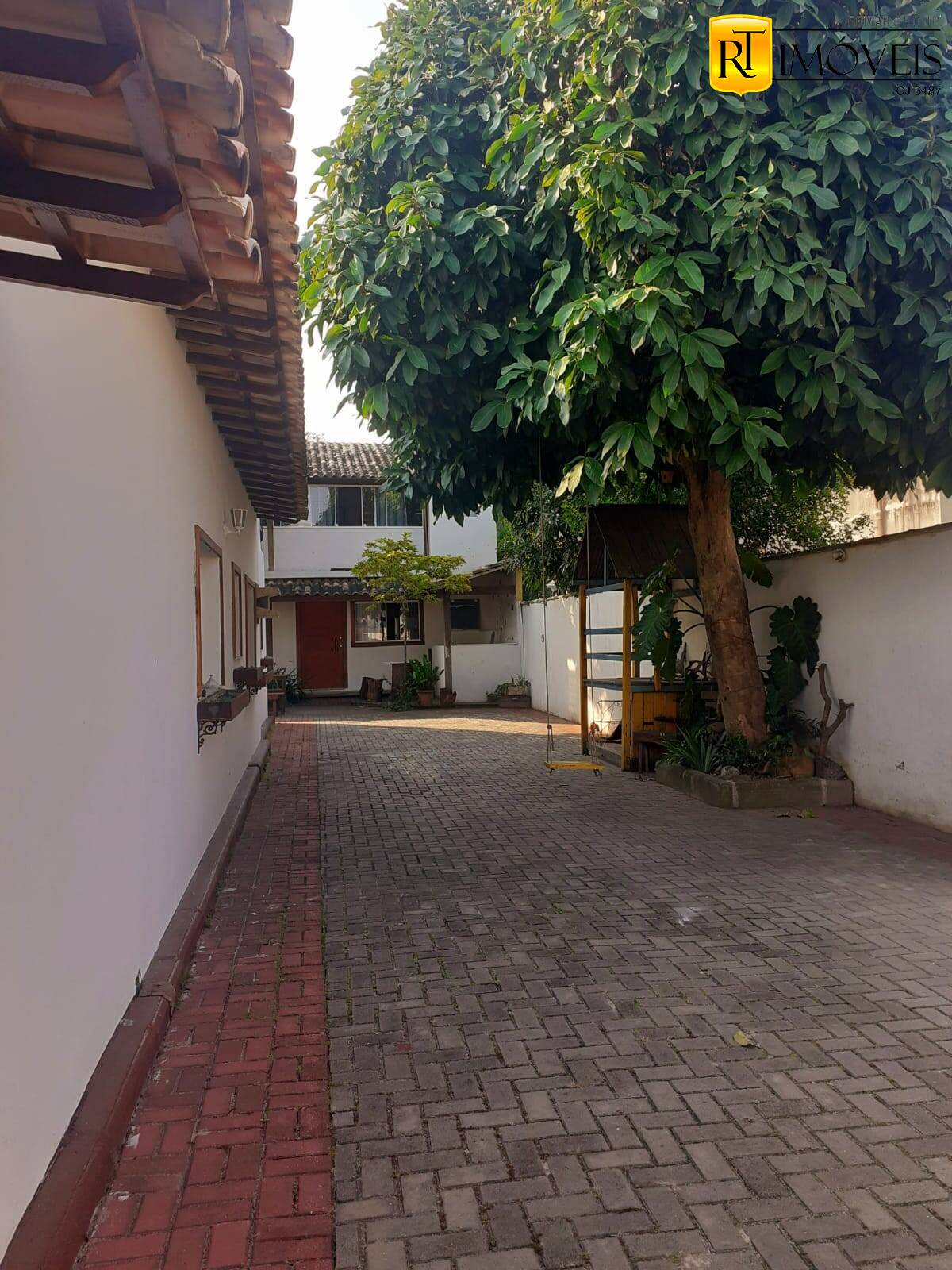 Casa à venda com 3 quartos, 300m² - Foto 46