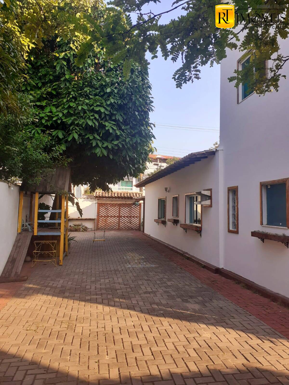 Casa à venda com 3 quartos, 300m² - Foto 48