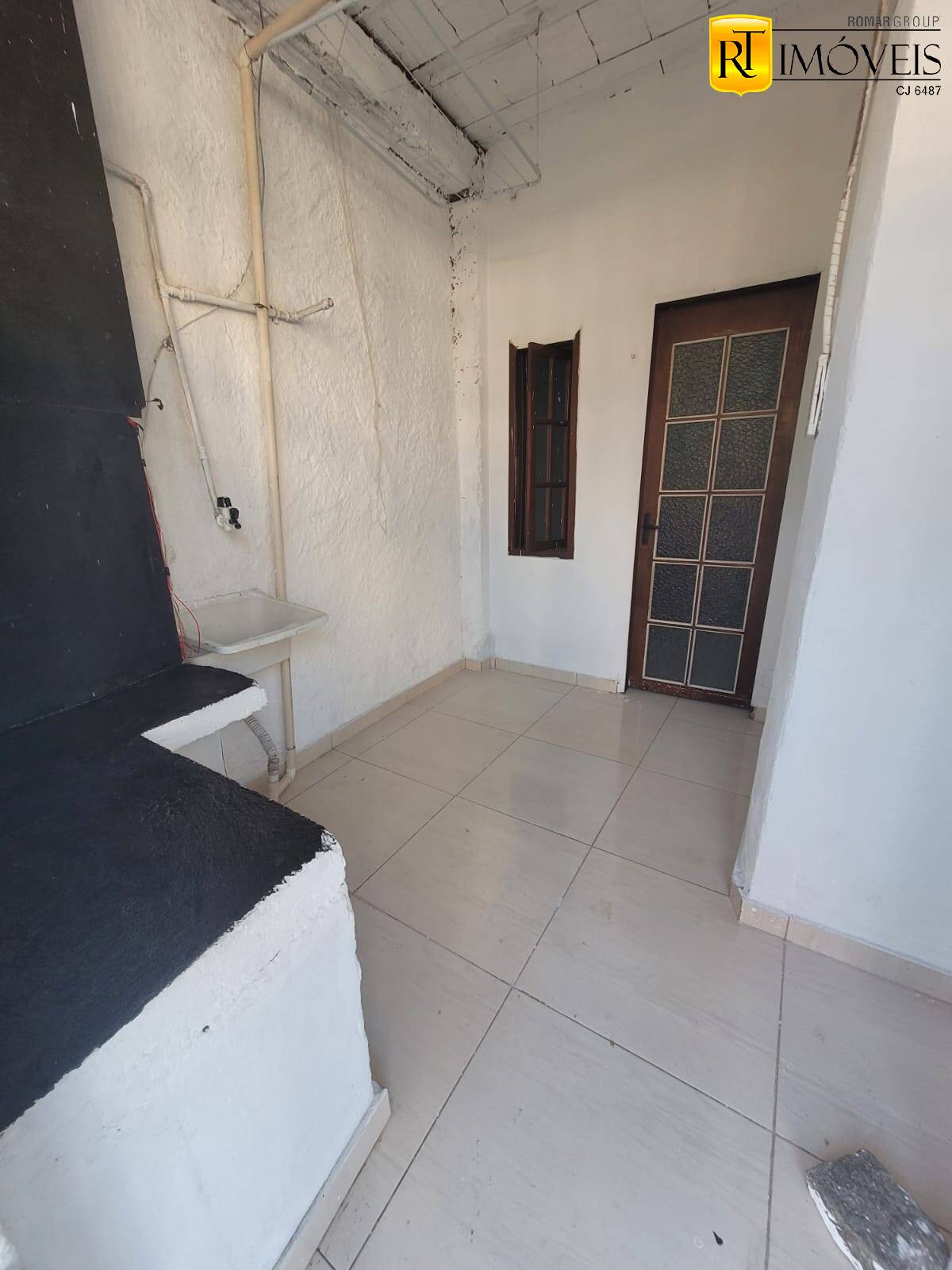 Casa à venda com 2 quartos, 80m² - Foto 2