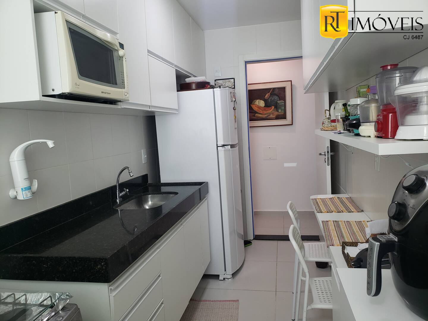 Apartamento à venda com 2 quartos, 75m² - Foto 8