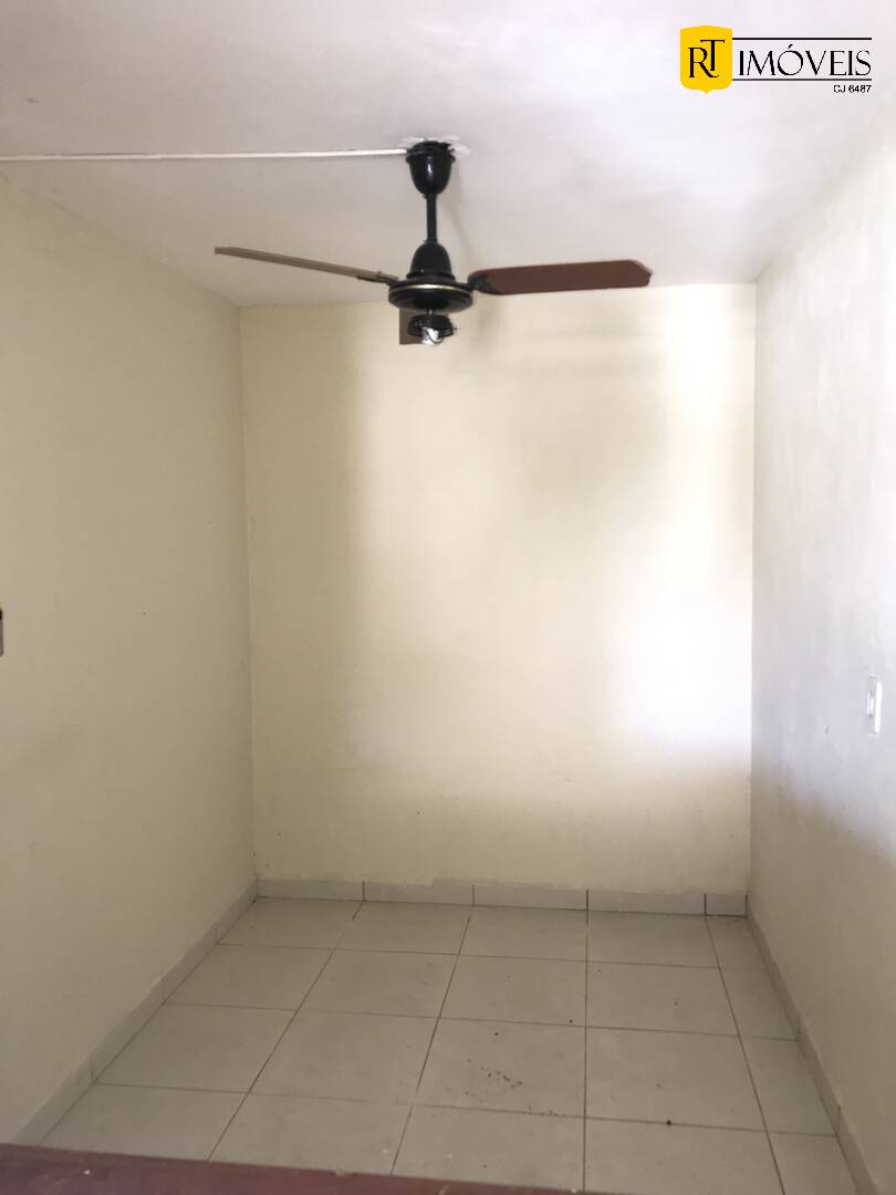 Casa à venda com 4 quartos, 250m² - Foto 17