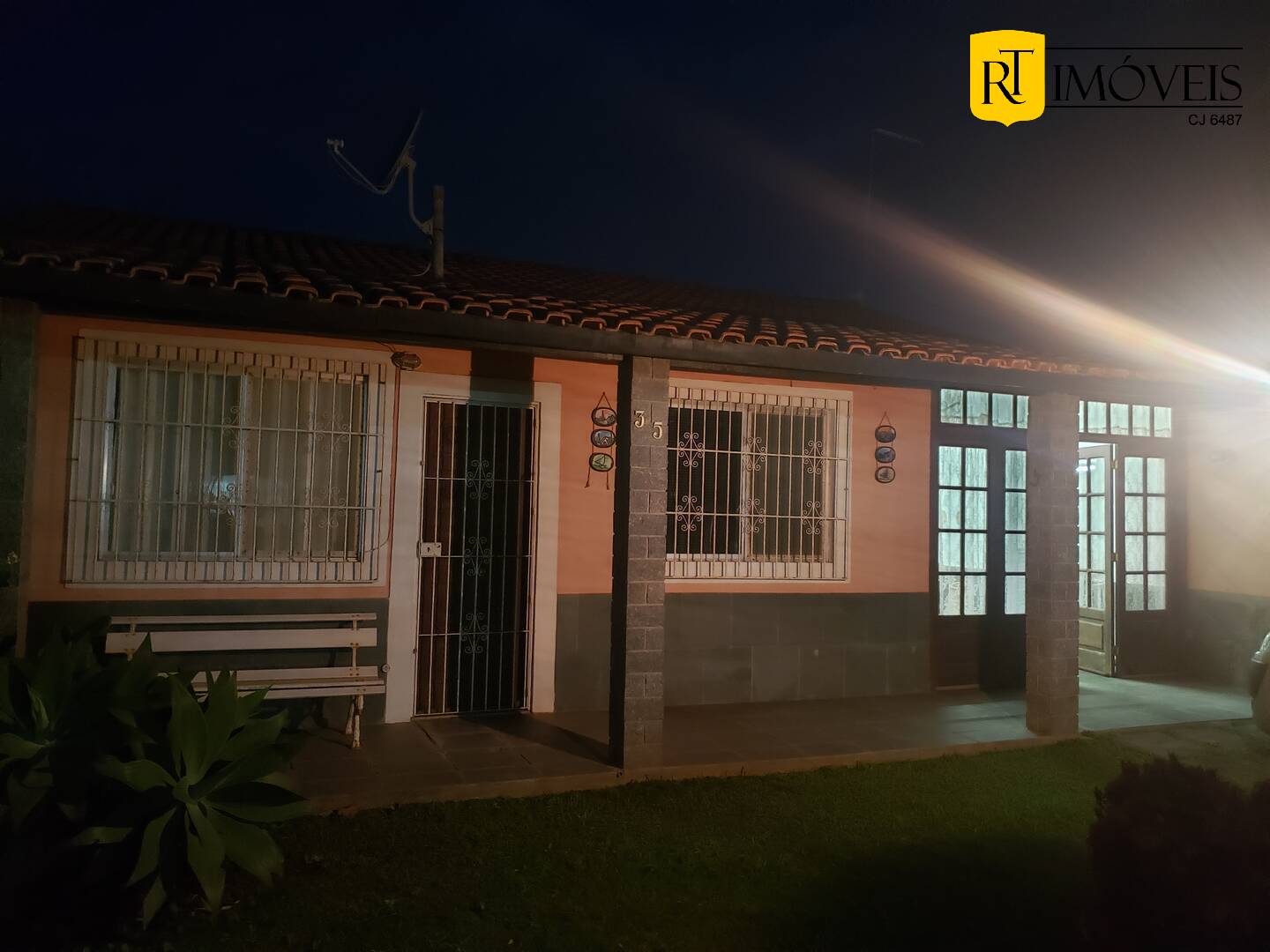 Casa de Condomínio à venda com 3 quartos, 141m² - Foto 2