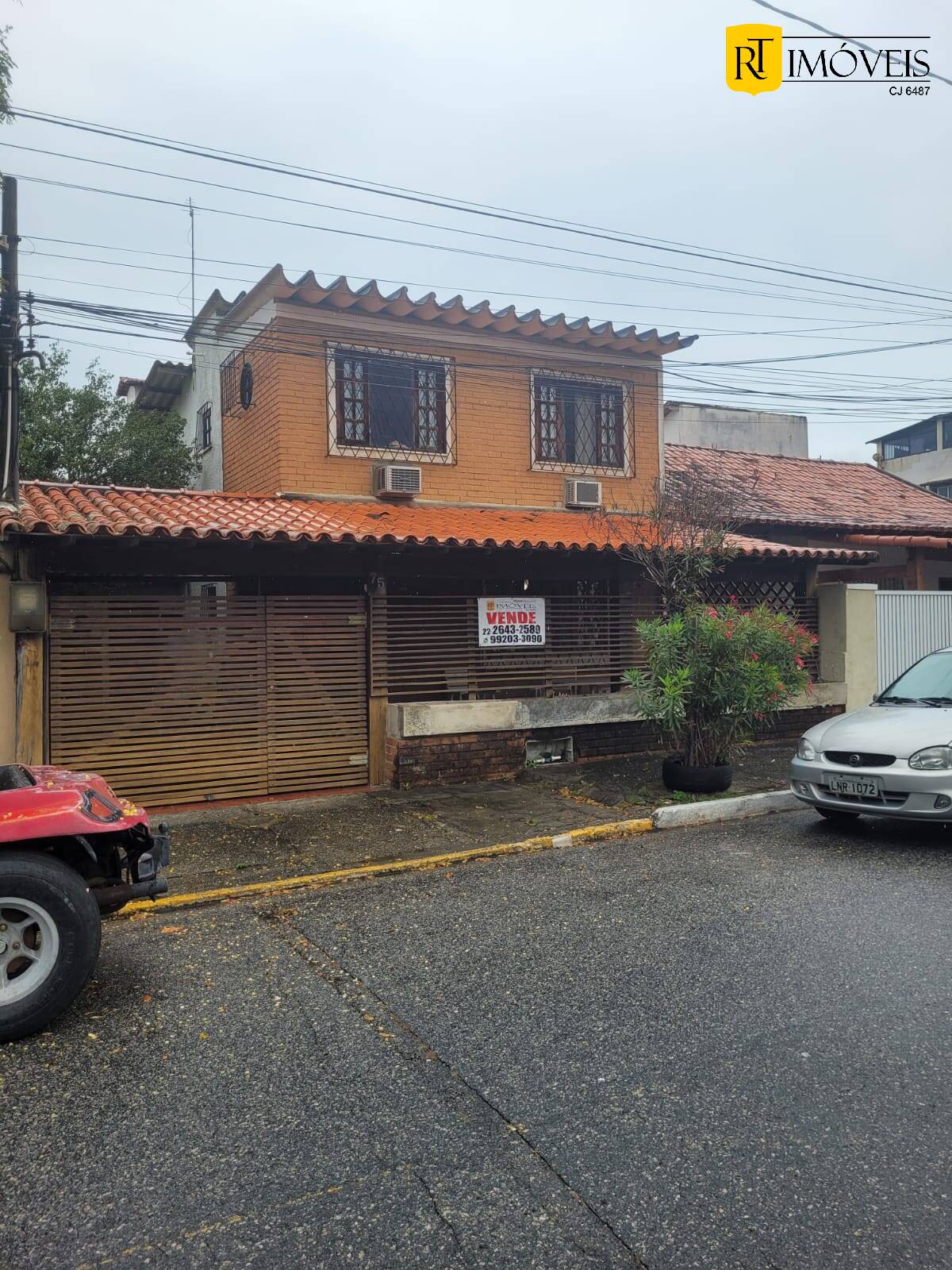 Casa à venda com 5 quartos, 100m² - Foto 1