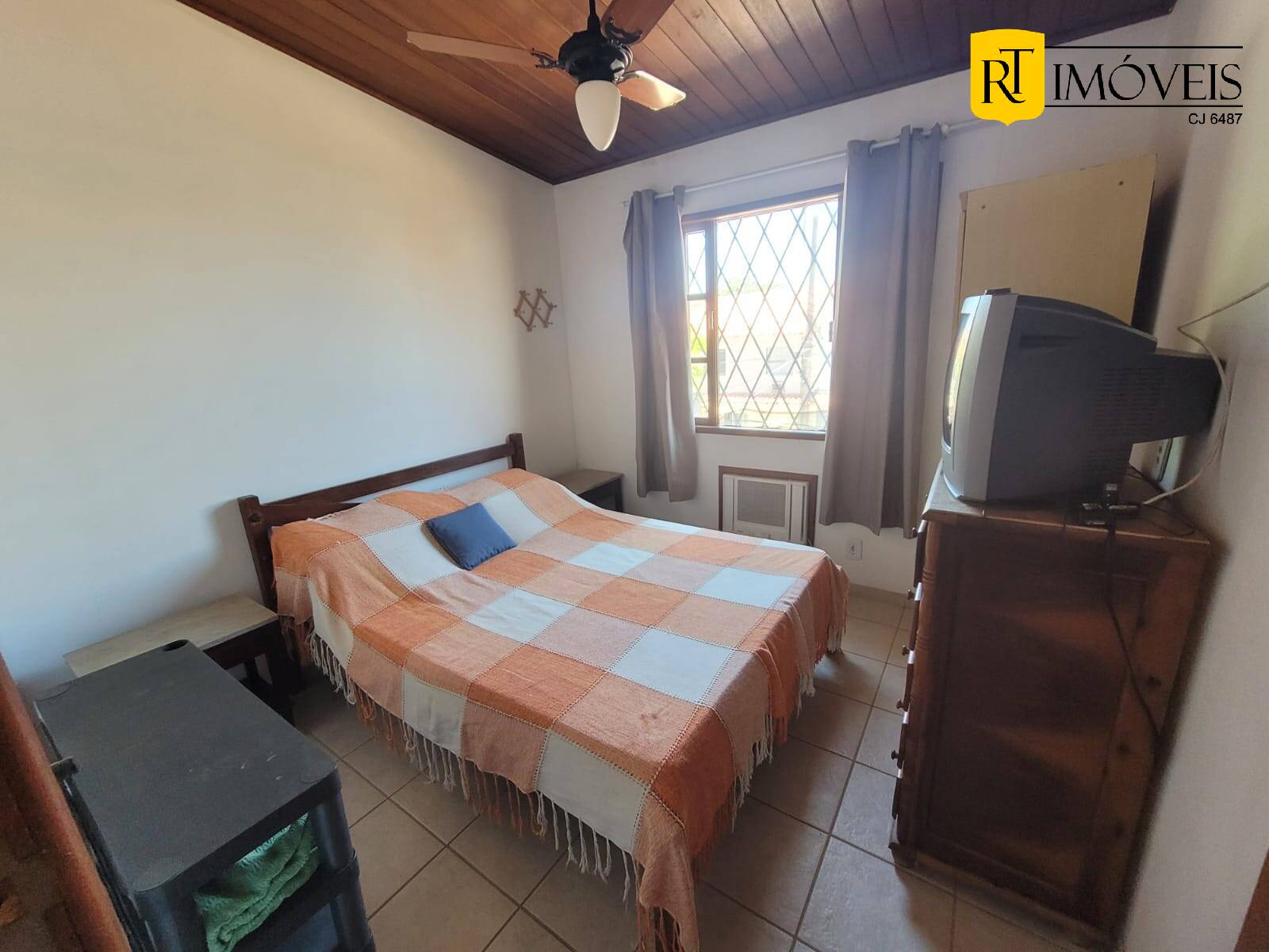 Casa à venda com 5 quartos, 100m² - Foto 4