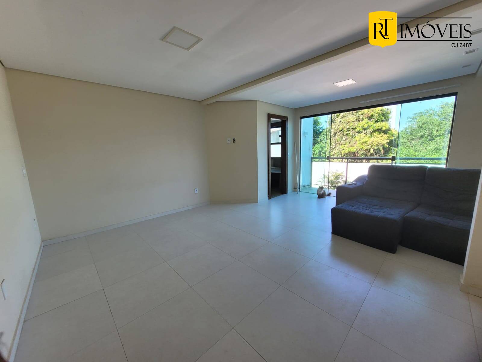 Casa à venda com 4 quartos, 450m² - Foto 1