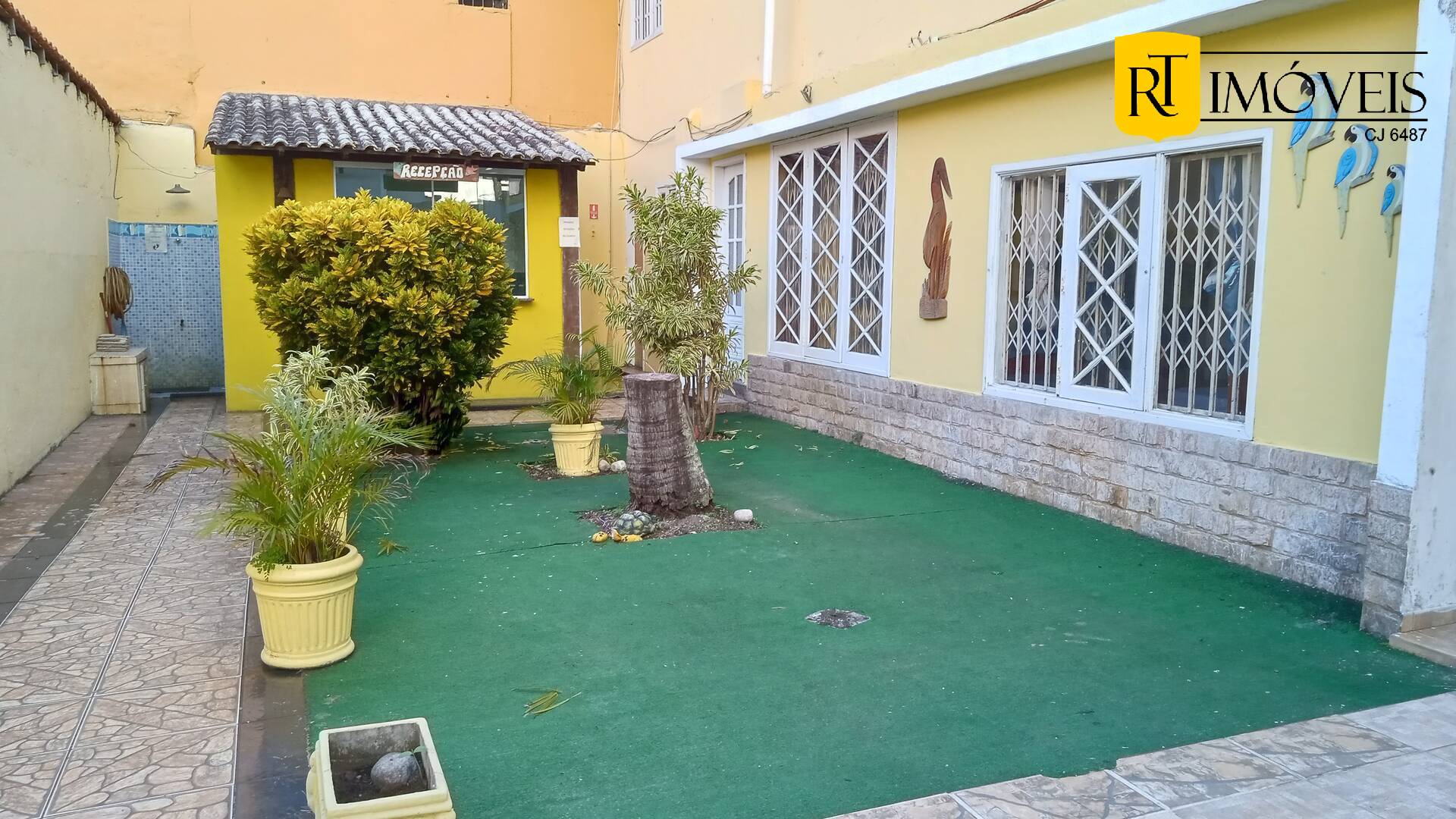 Prédio Inteiro à venda e aluguel com 13 quartos, 135m² - Foto 2