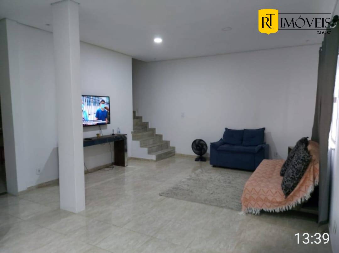 Casa à venda com 2 quartos, 200m² - Foto 2