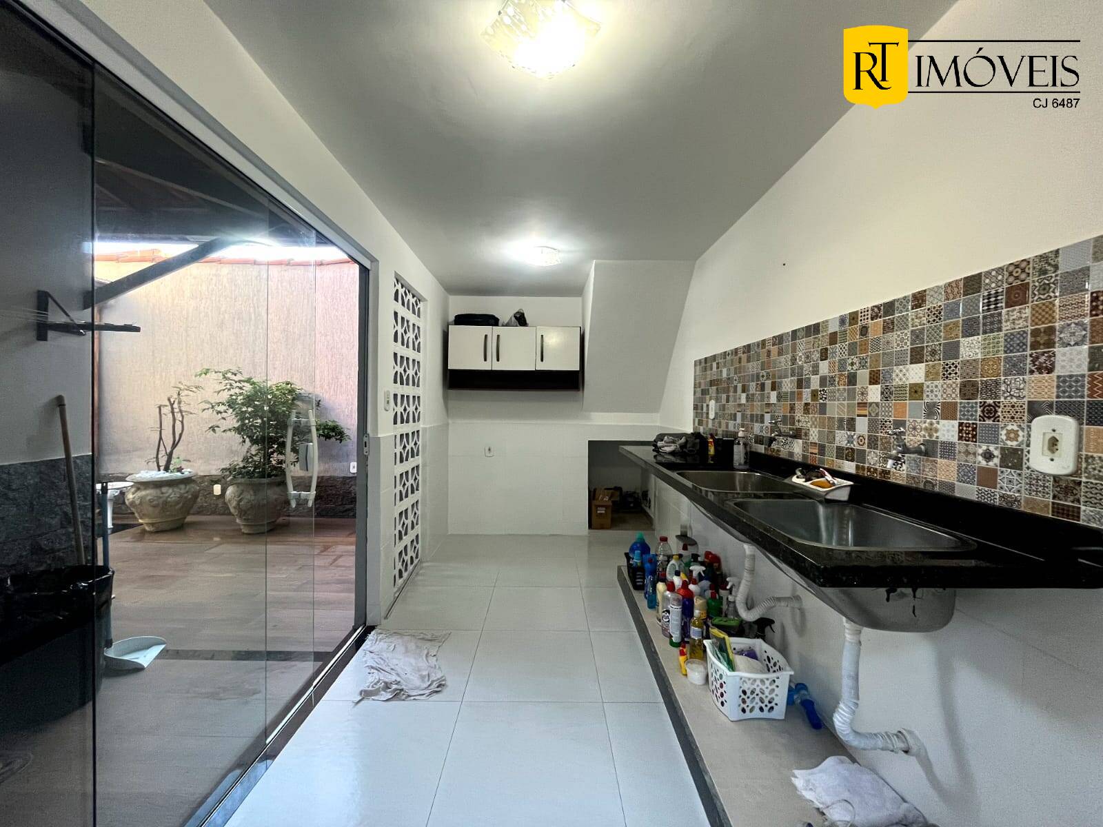 Casa à venda com 4 quartos, 240m² - Foto 13