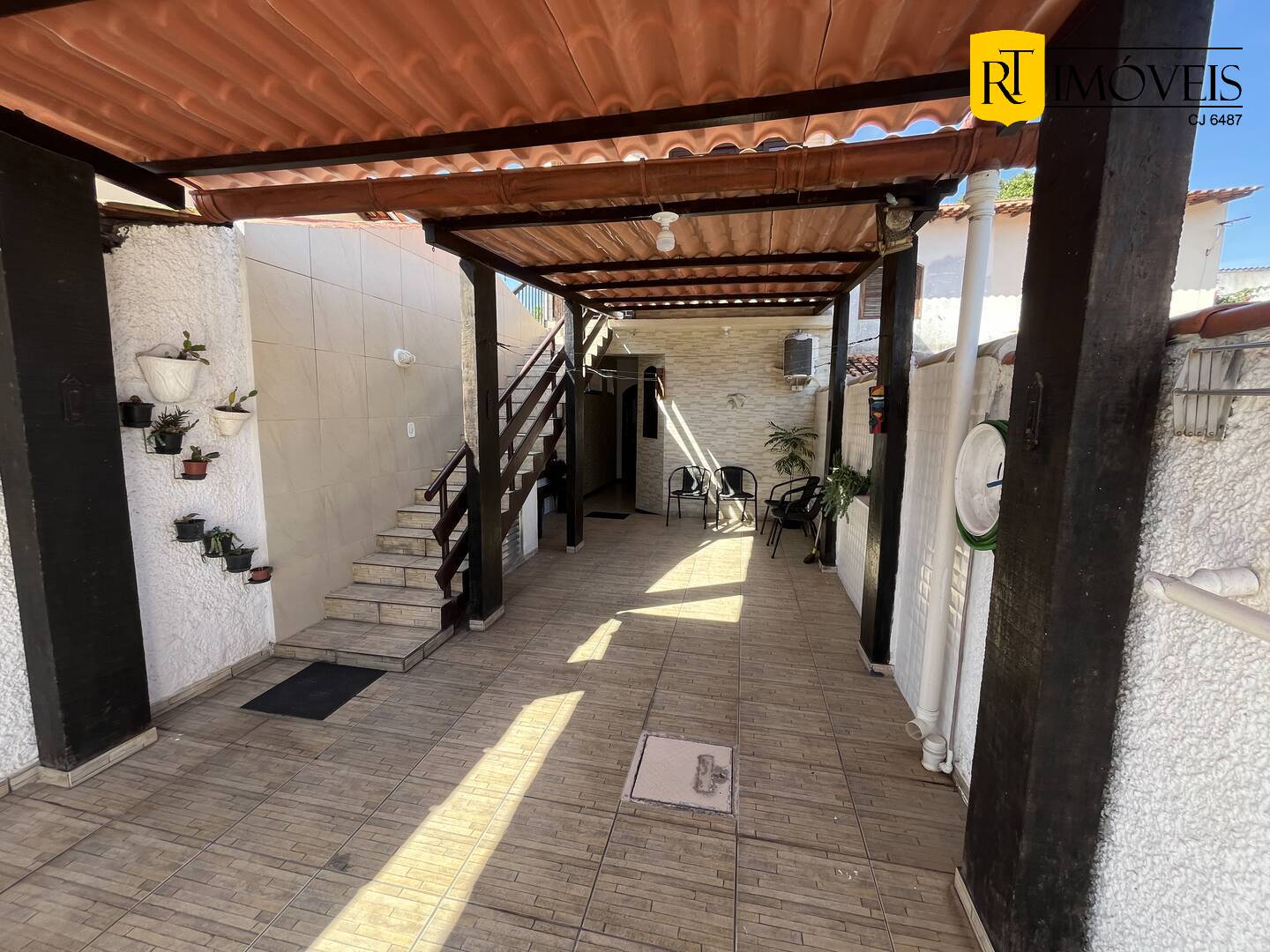 Casa à venda com 3 quartos, 100m² - Foto 2