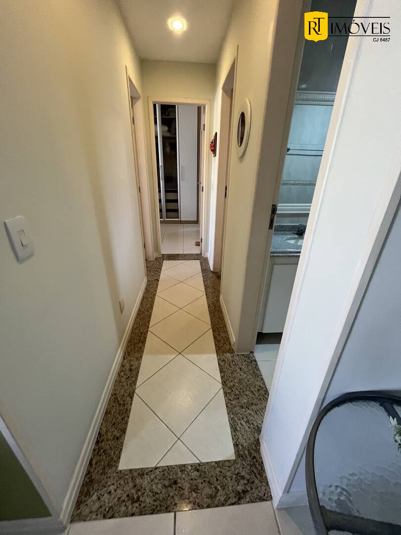 Apartamento à venda com 3 quartos, 111m² - Foto 8