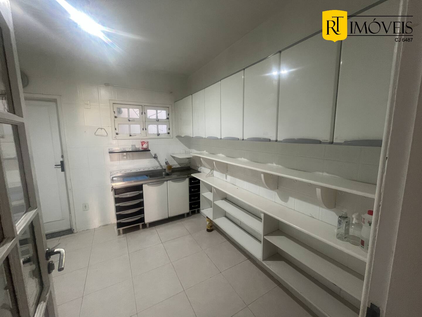 Casa de Condomínio à venda com 2 quartos, 81m² - Foto 10