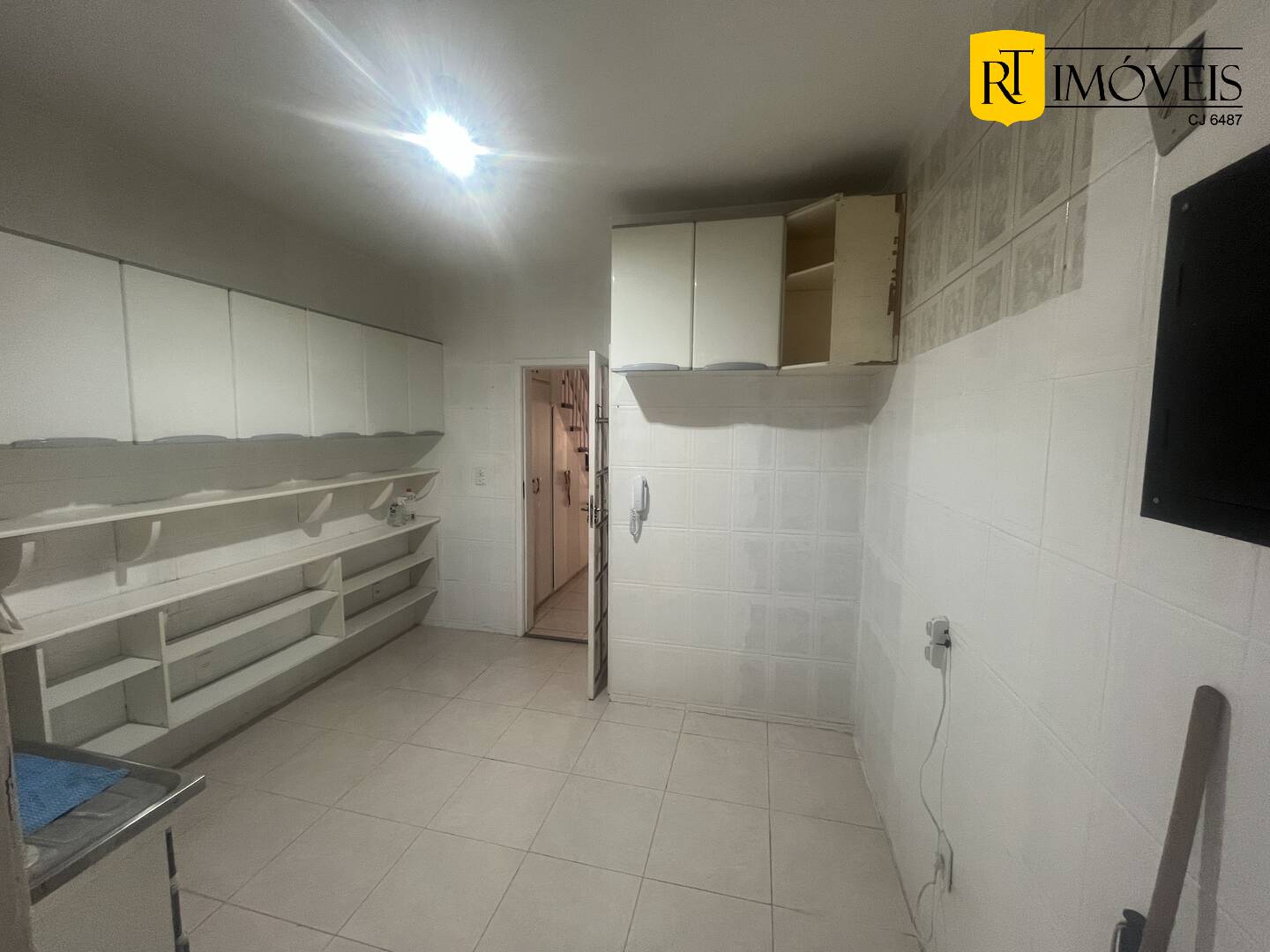 Casa de Condomínio à venda com 2 quartos, 81m² - Foto 13