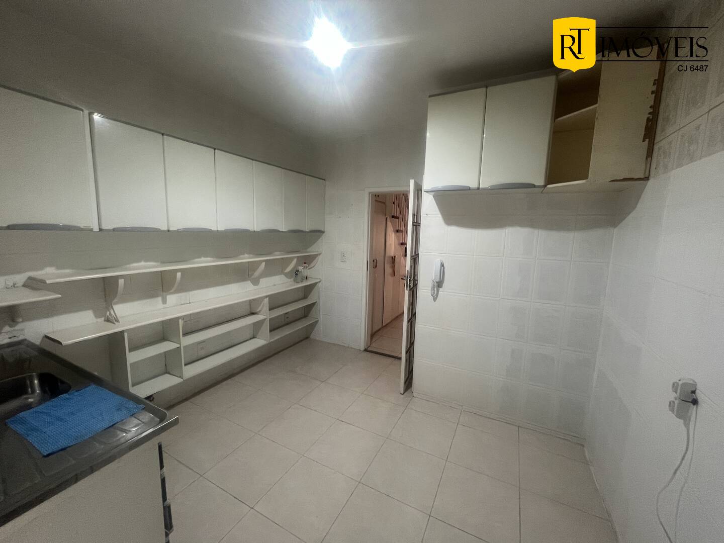 Casa de Condomínio à venda com 2 quartos, 81m² - Foto 11