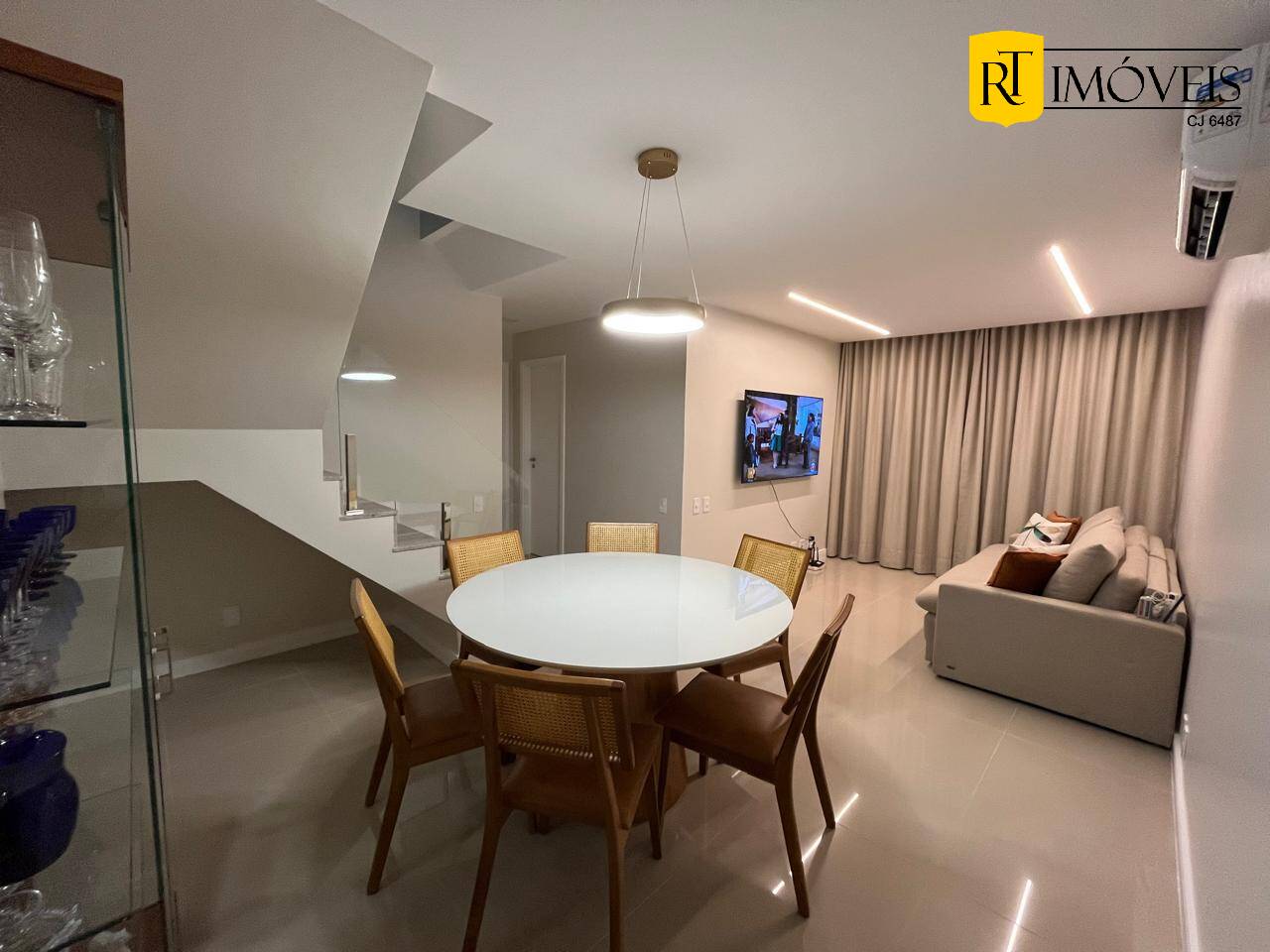 Cobertura à venda com 3 quartos, 180m² - Foto 1