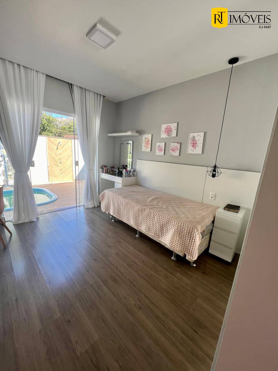 Casa à venda com 4 quartos, 320m² - Foto 17