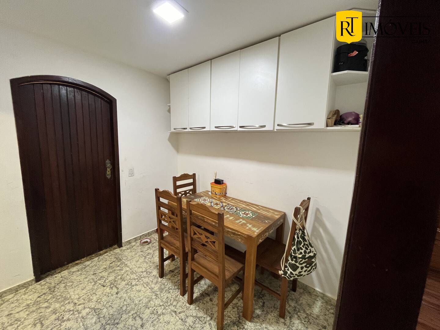 Casa à venda e aluguel com 4 quartos, 180m² - Foto 6