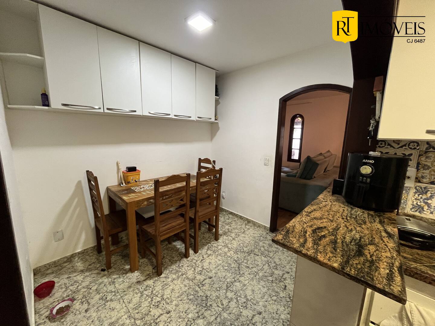 Casa à venda e aluguel com 4 quartos, 180m² - Foto 11