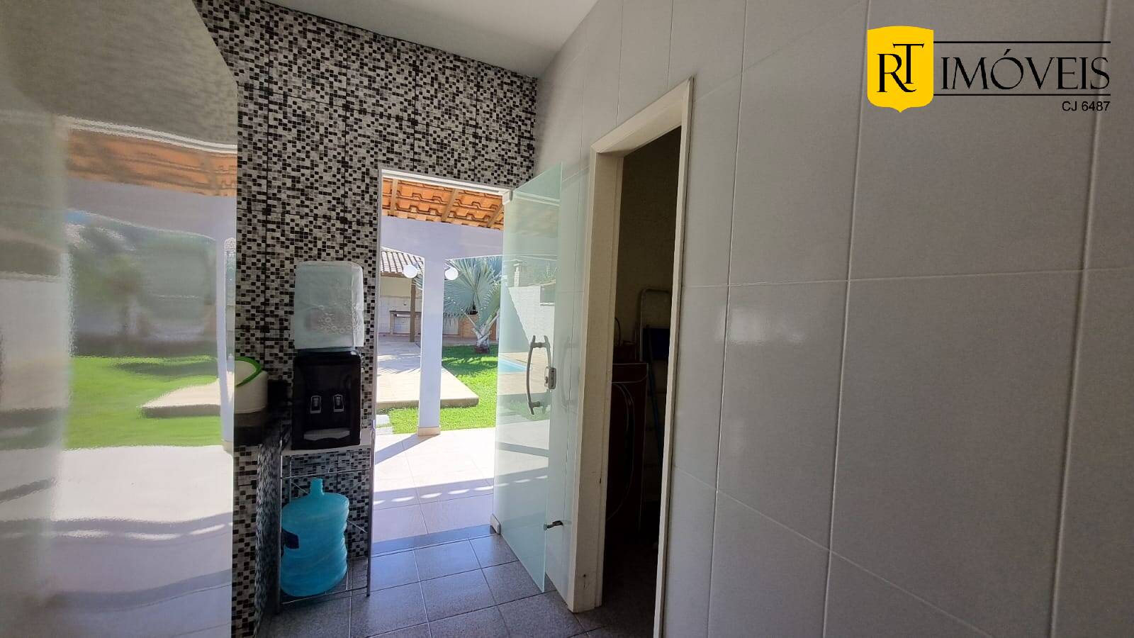 Casa à venda com 3 quartos, 300m² - Foto 17