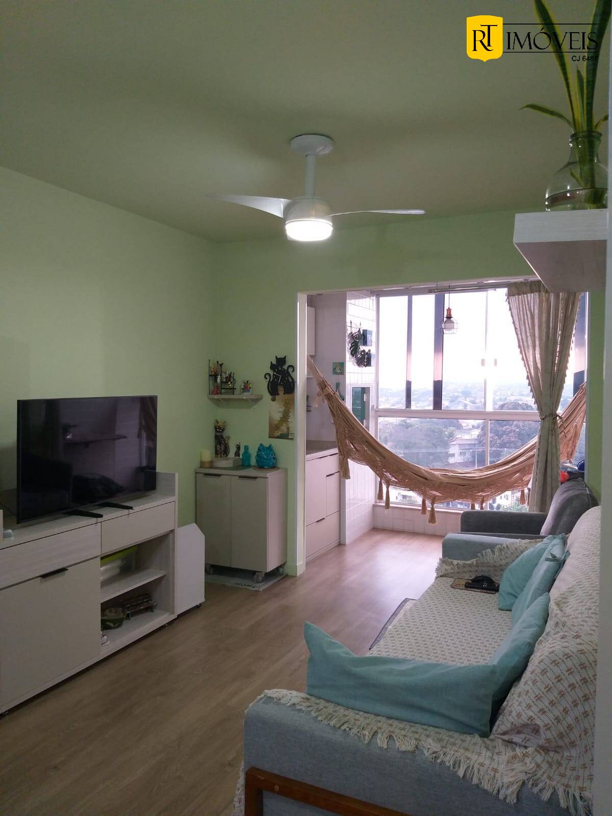 Apartamento à venda com 2 quartos, 64m² - Foto 3