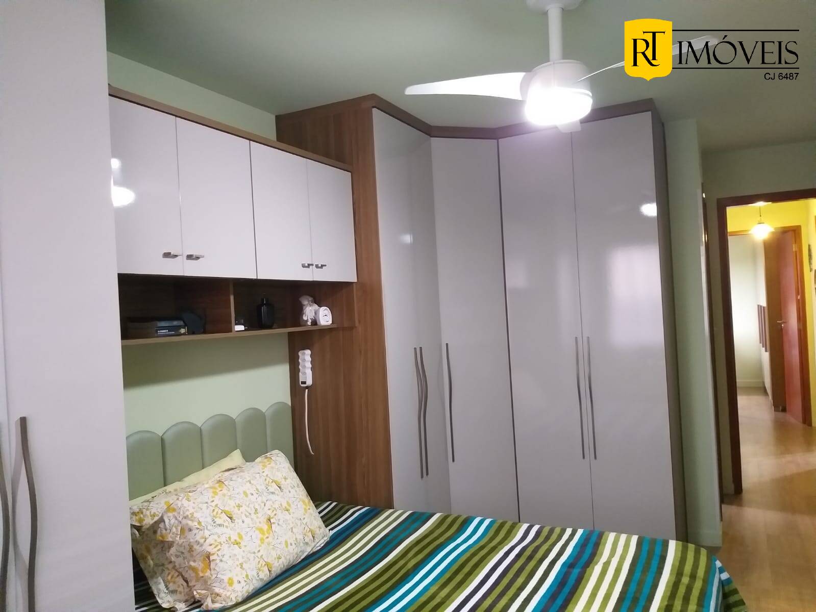 Apartamento à venda com 2 quartos, 64m² - Foto 21