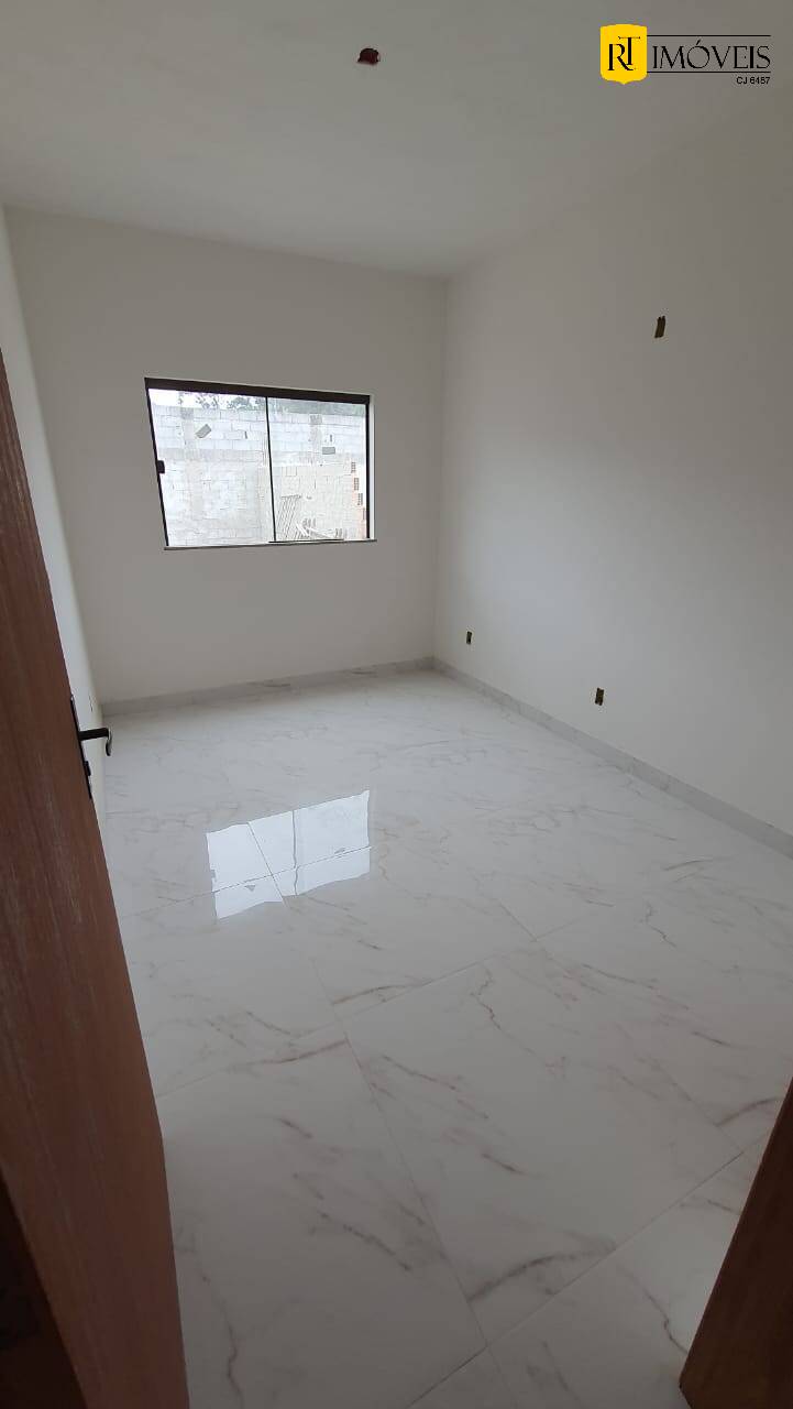 Casa à venda com 3 quartos, 130m² - Foto 3