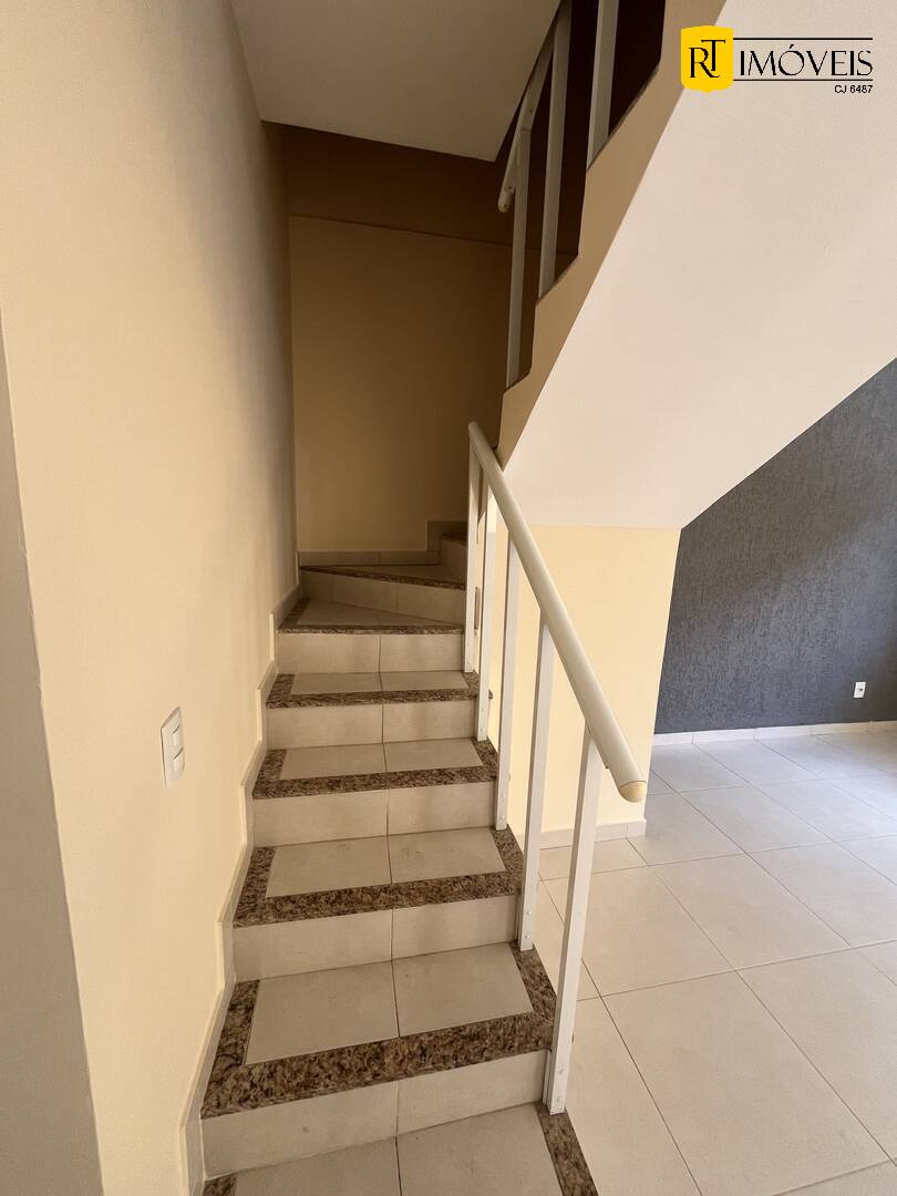 Casa à venda com 3 quartos, 134m² - Foto 13