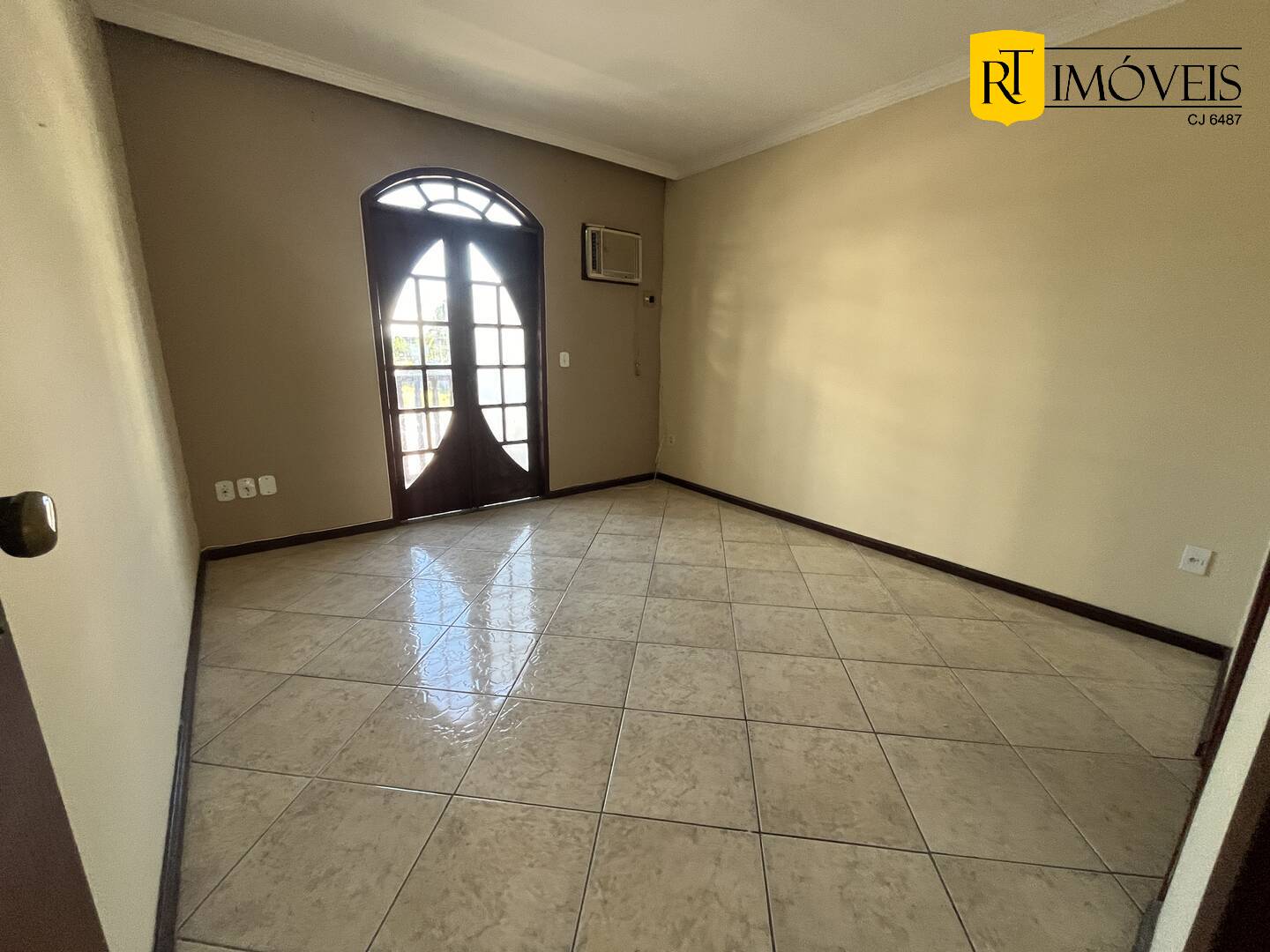 Casa à venda com 4 quartos, 273m² - Foto 19