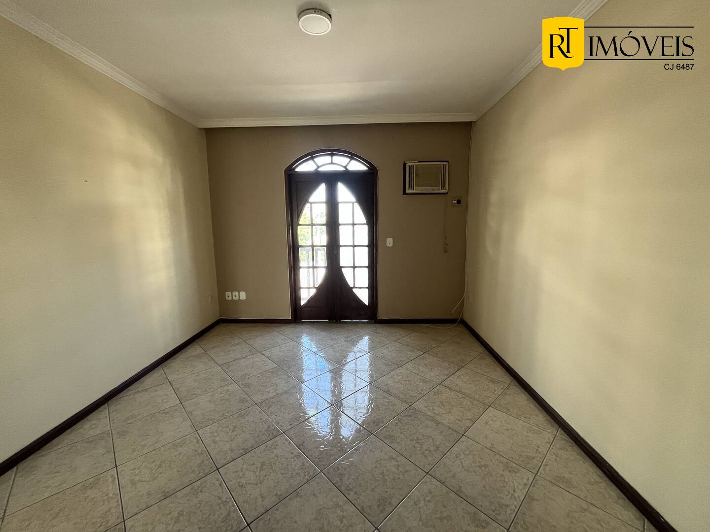 Casa à venda com 4 quartos, 273m² - Foto 28