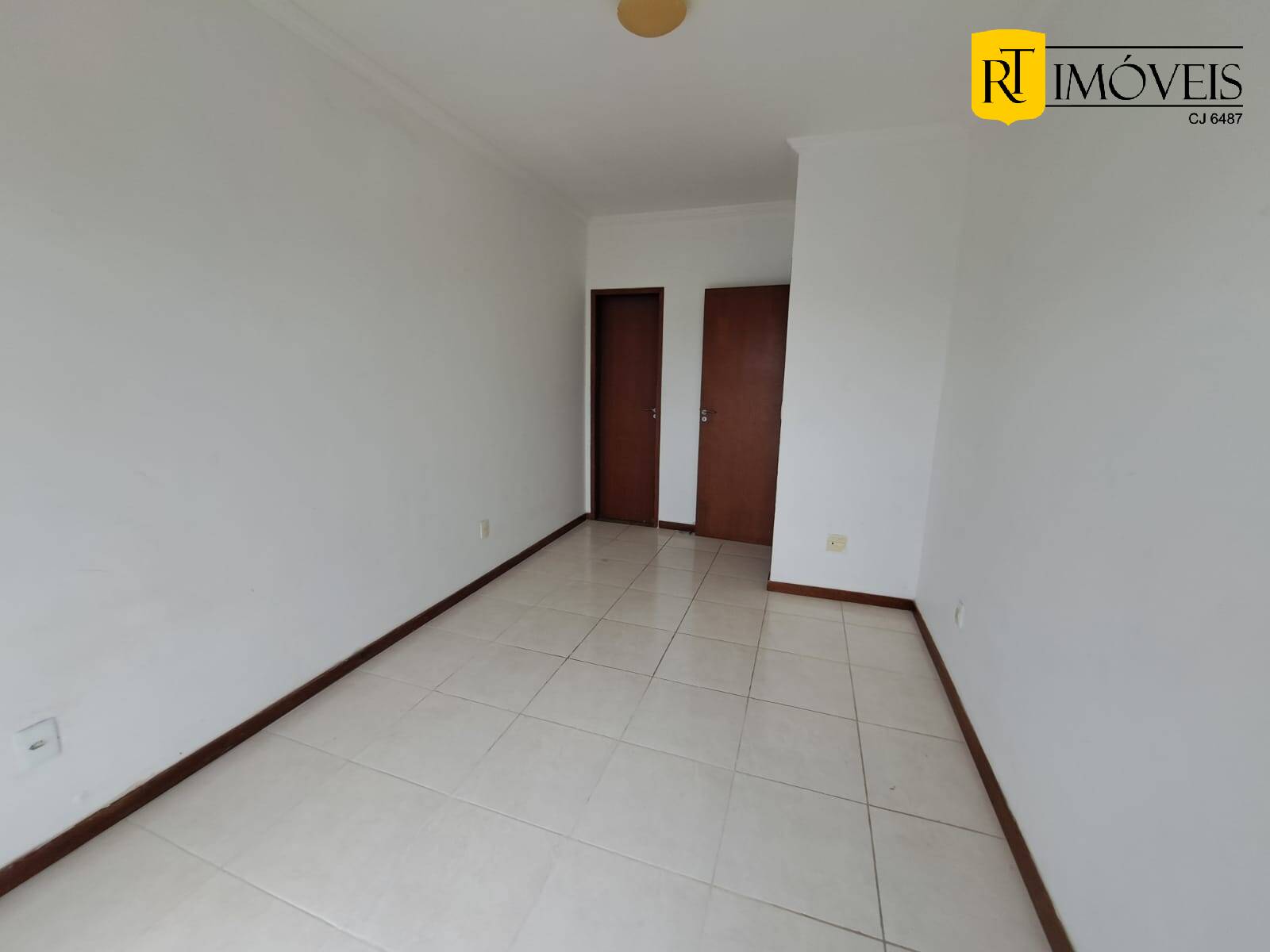 Apartamento à venda e aluguel com 3 quartos, 111m² - Foto 2