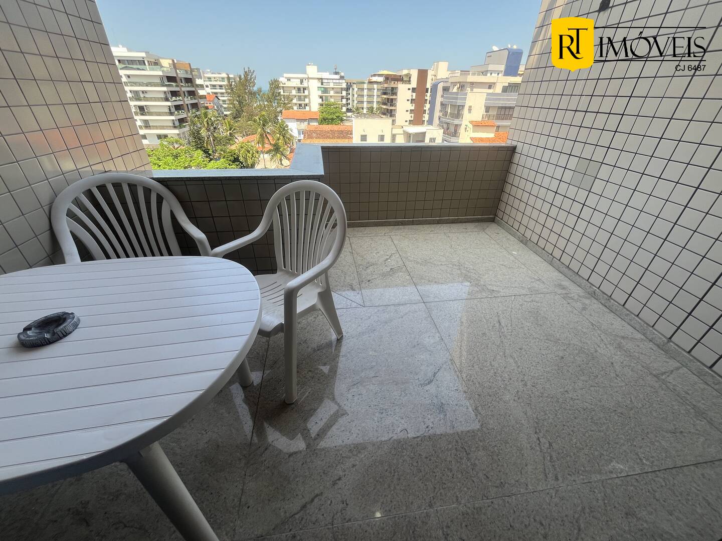 Cobertura à venda com 4 quartos, 200m² - Foto 4