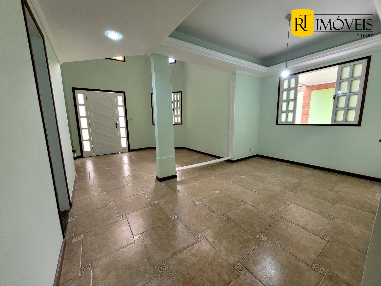 Casa à venda com 3 quartos, 180m² - Foto 10