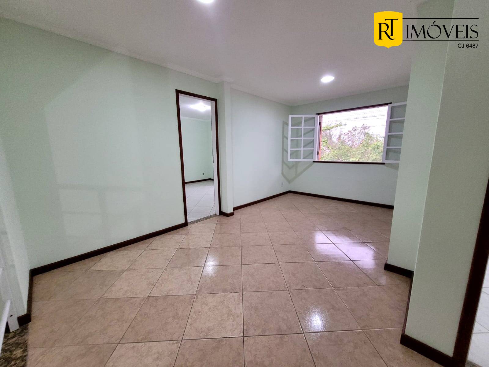 Casa à venda com 3 quartos, 180m² - Foto 9