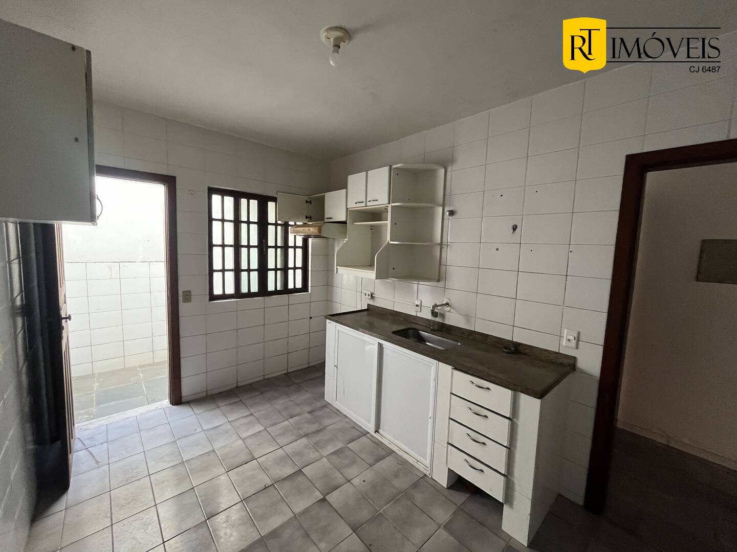 Casa de Condomínio à venda com 2 quartos, 87m² - Foto 9