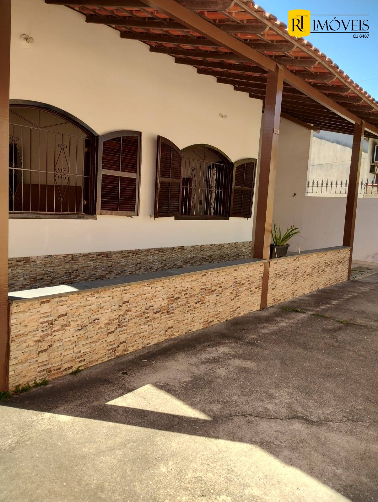 Casa para alugar com 2 quartos, 600m² - Foto 1