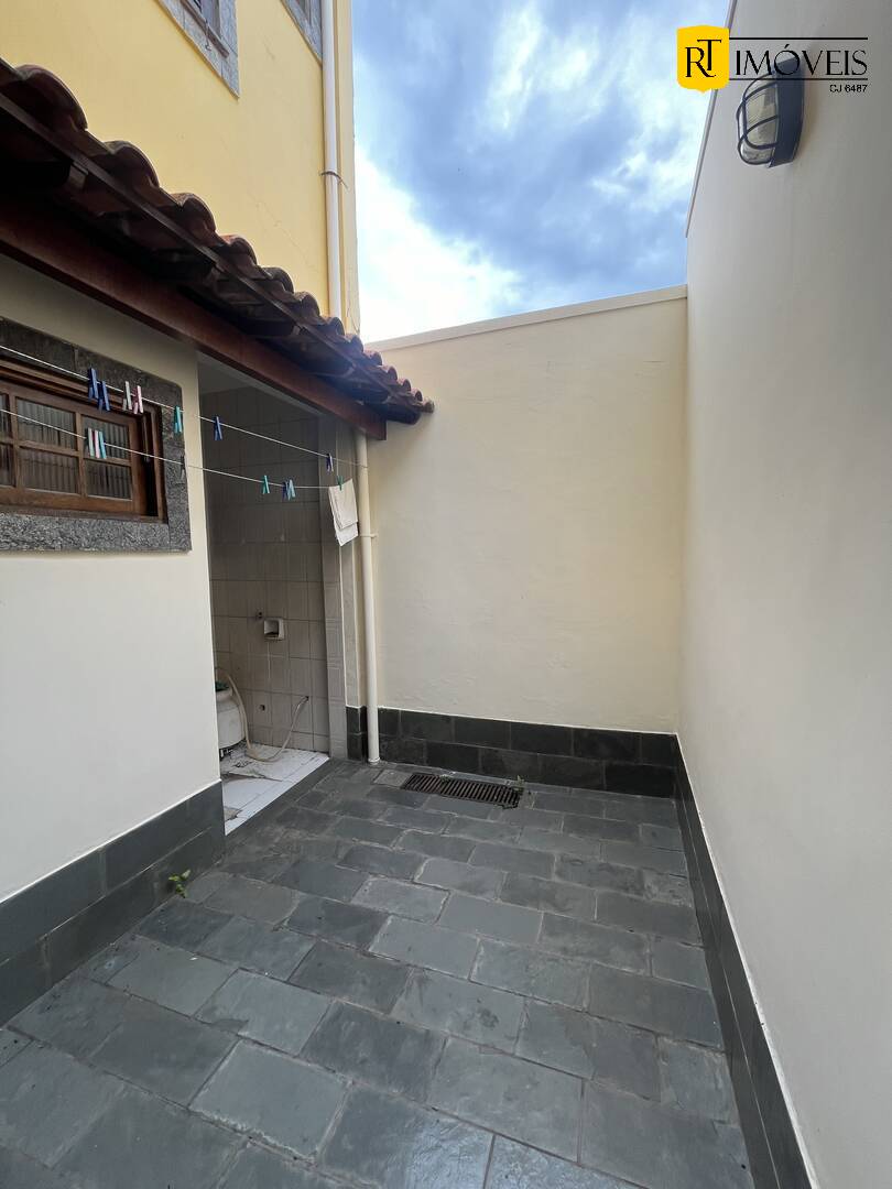 Casa à venda com 2 quartos, 95m² - Foto 14