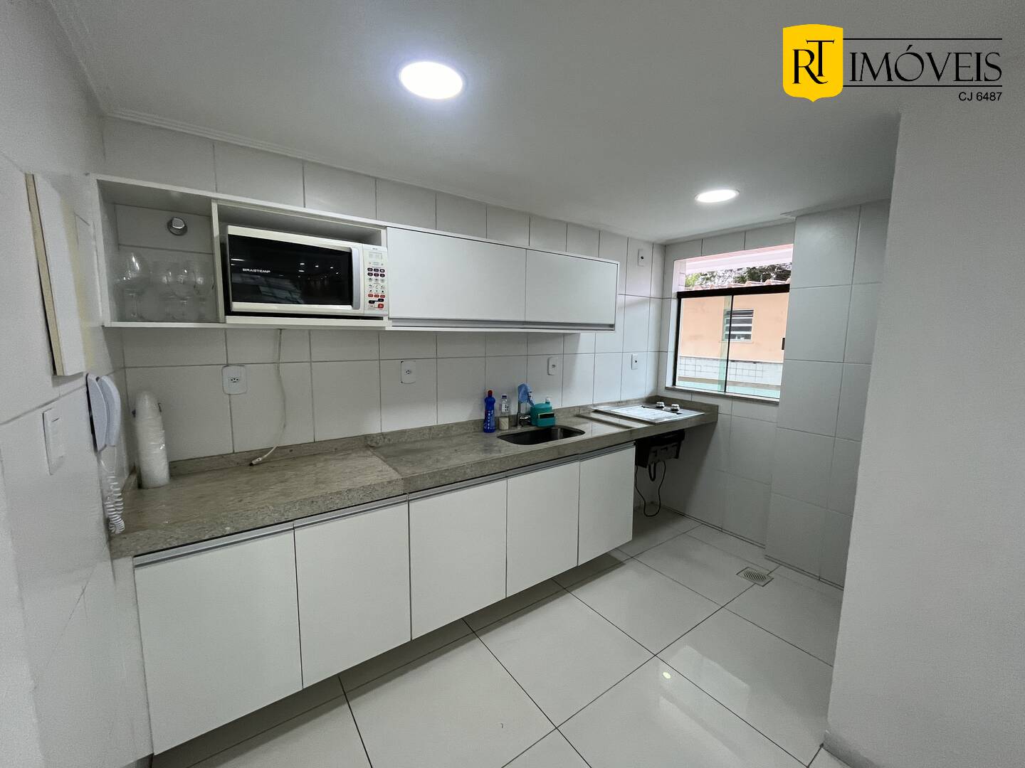 Apartamento à venda com 2 quartos, 85m² - Foto 27