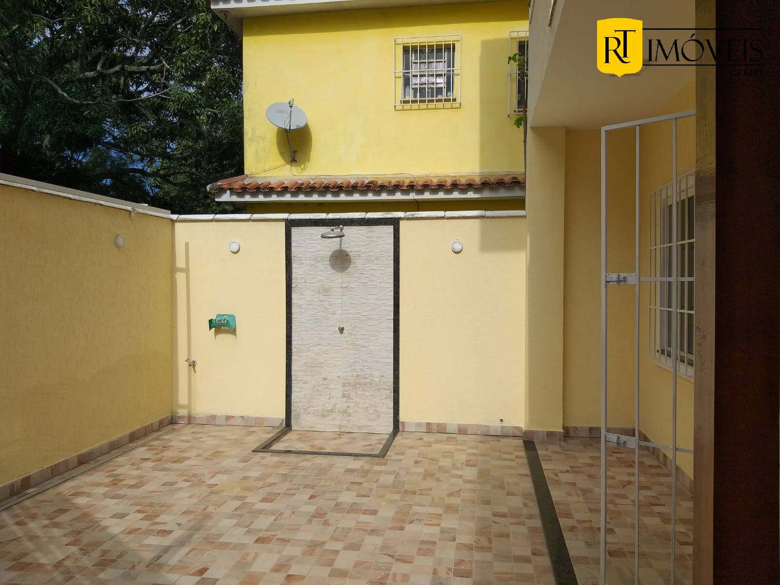 Casa à venda e aluguel com 4 quartos, 131m² - Foto 4